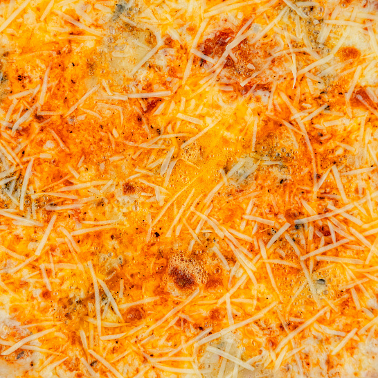 Пицца на тонком тесте «Четыре сыра»